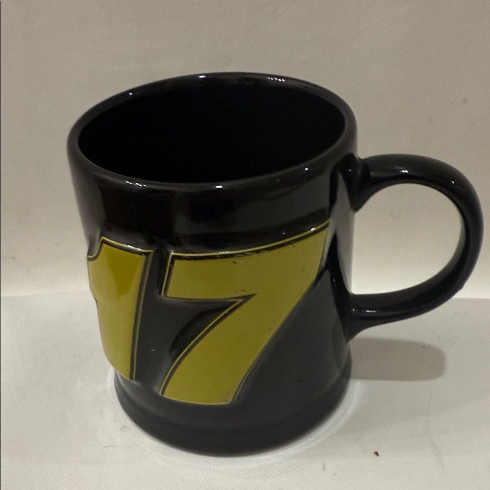 Nascar Black Mug Bold Yellow Number Matt Kenseth’s 17 Racing 12 Oz 3 3/4 Tall